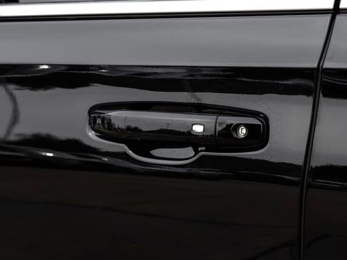 Used 2023 Chevrolet Suburban LS image 40