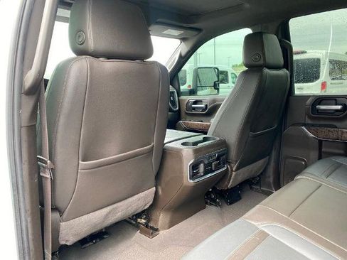 Used 2023 GMC Sierra 2500 Denali w/ Denali Ultimate Package AWD/4WD image 30