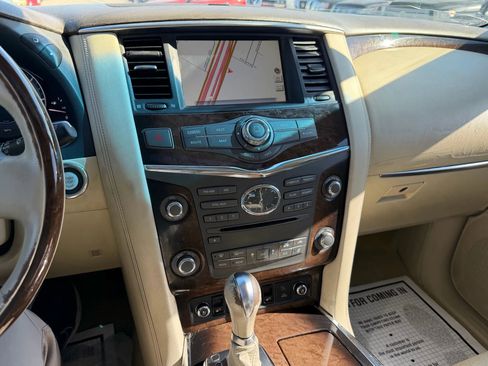 Used 2011 INFINITI QX56 2WD w/ Deluxe Touring Pkg image 16