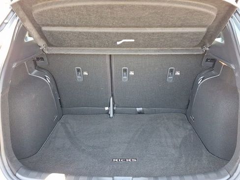 Used 2023 Nissan Kicks SR w/ SR Premium Package FWD image 29