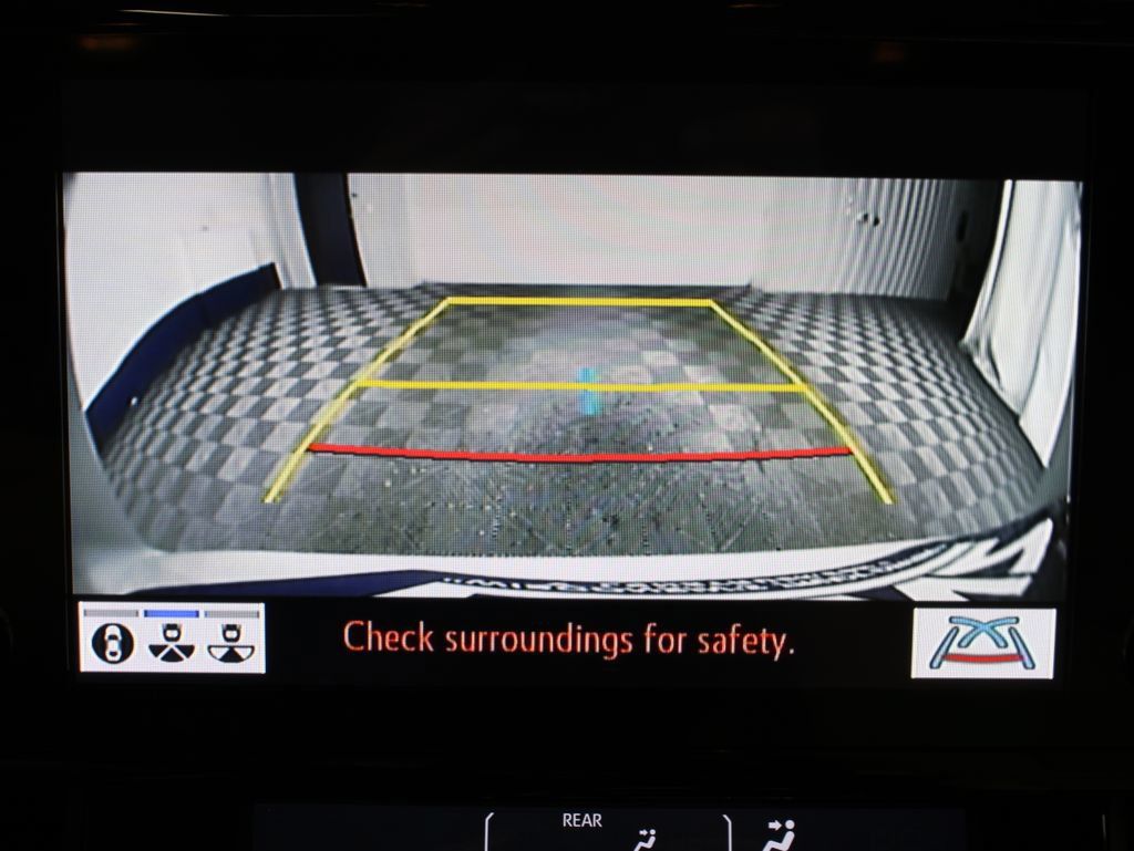 Used 2024 Toyota Sienna Limited AWD/4WD image 23