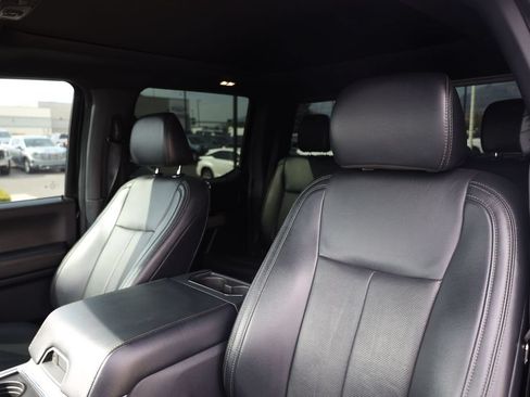 Used 2022 Ford F350 Lariat w/ Tremor Off-Road Package AWD/4WD image 16