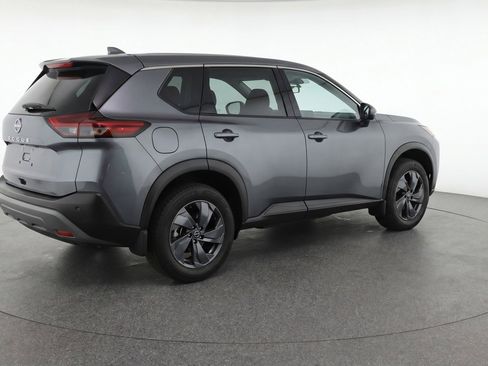 Used 2025 Nissan Rogue SV image 9