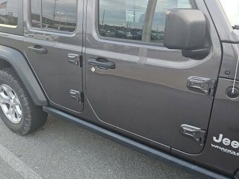 Used 2021 Jeep Wrangler Unlimited Sport AWD/4WD image 7