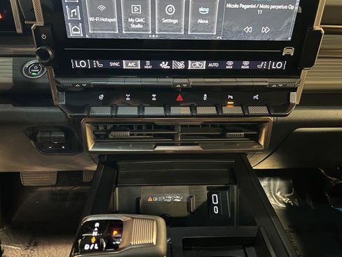 Used 2024 GMC Hummer EV 3X w/ Omega Edition AWD/4WD image 19