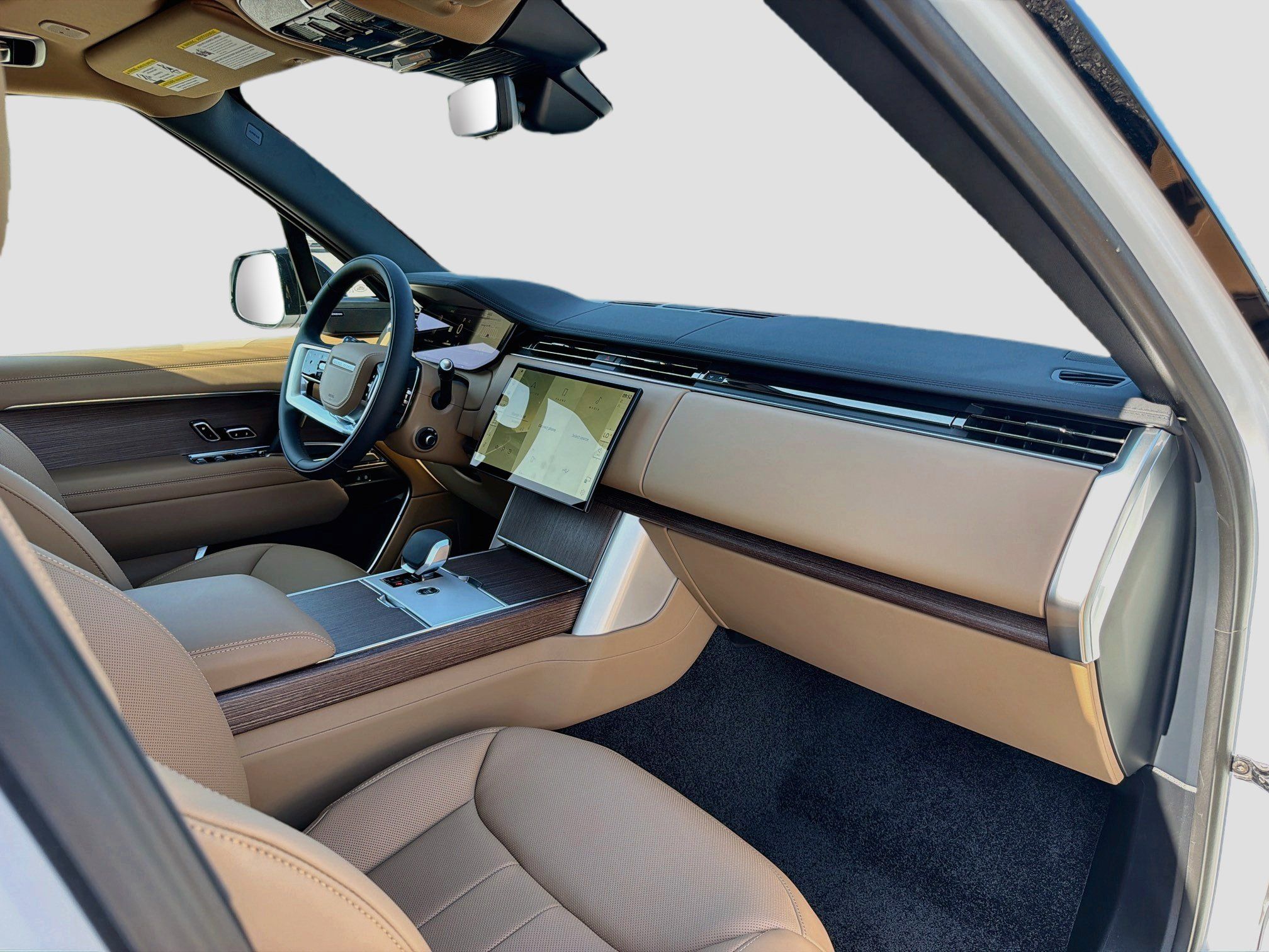 New 2026 Land Rover Range Rover Long Wheelbase SE AWD/4WD image 15