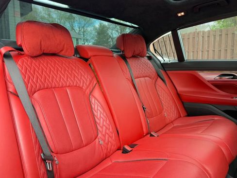 Used 2018 BMW 750i xDrive image 28