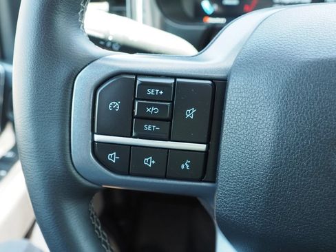 Used 2025 Ford F350 Lariat w/ Black Appearance Package AWD/4WD image 28