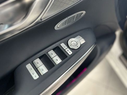 Used 2022 Genesis GV70 2.5T w/ Sport Prestige Package image 25