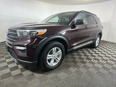 Used 2022 Ford Explorer XLT AWD/4WD image 6
