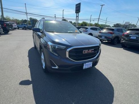 Used 2018 GMC Terrain SLE w/ Driver Convenience Package AWD/4WD image 2