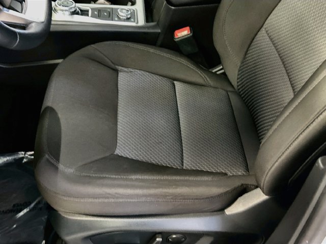 Used 2024 Ford Explorer XLT AWD/4WD image 19