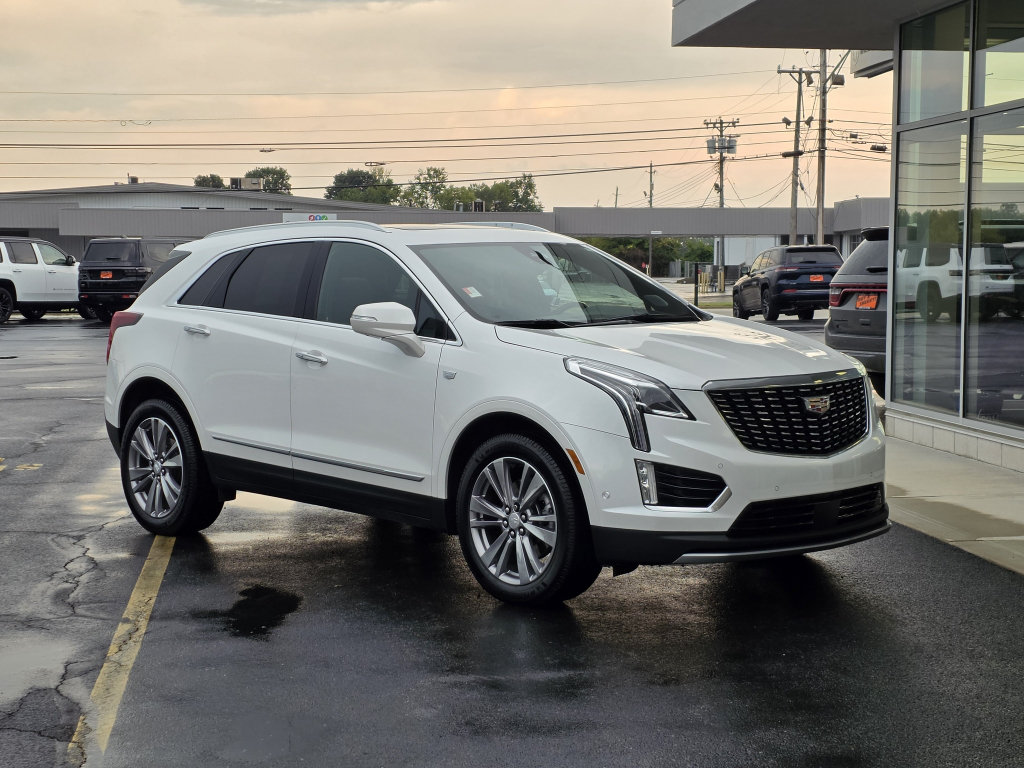 Used 2023 Cadillac XT5 Premium Luxury w/ Technology Package AWD/4WD image 19