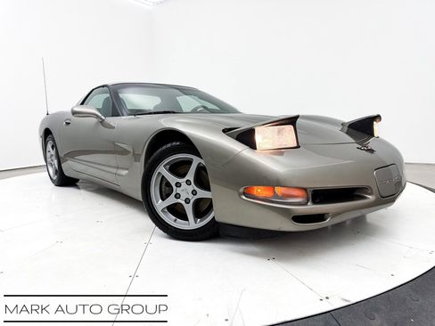 Used 2000 Chevrolet Corvette Coupe w/ Lighting Pkg image 1