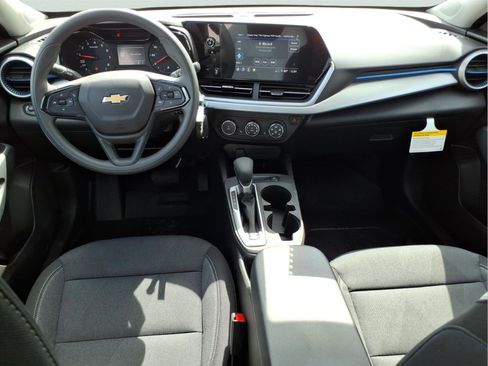 New 2026 Chevrolet Trax LS image 12