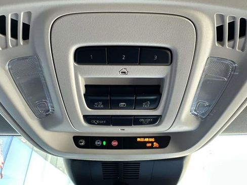 Used 2024 Buick Envision Avenir AWD/4WD image 51