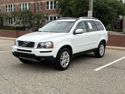 Used 2011 Volvo XC90 3.2 AWD/4WD image 1
