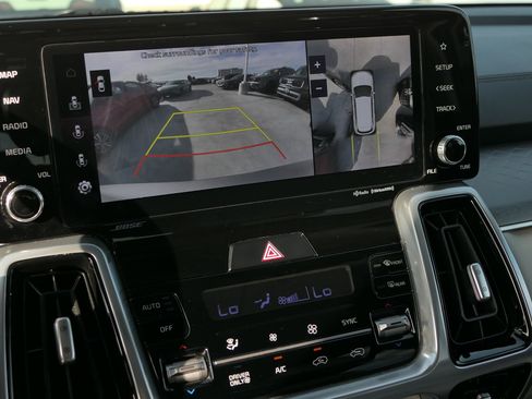 Used 2023 Kia Sorento SX Prestige w/ Panoramic Sunroof Package image 19