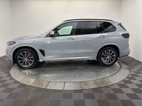 New 2026 BMW X5 xDrive40i w/ M Sport Package AWD/4WD image 16