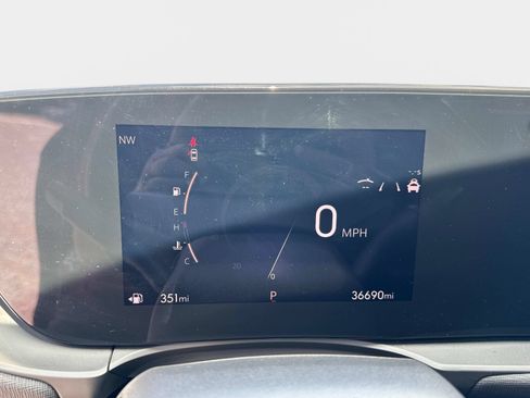Used 2025 Buick Envista Sport Touring w/ Convenience II Package FWD image 21