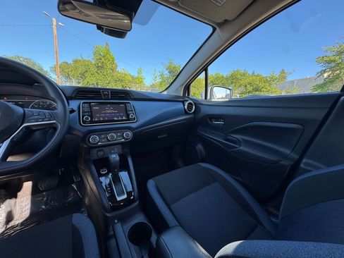 Used 2025 Nissan Versa SV image 33