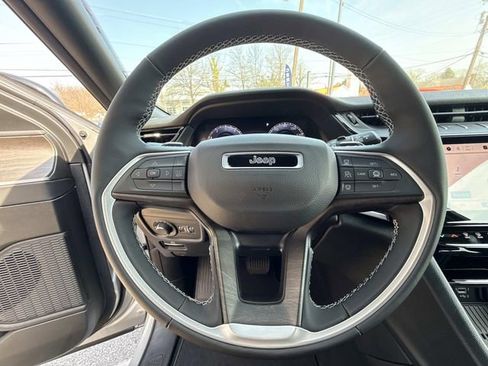 New 2026 Jeep Grand Cherokee Altitude AWD/4WD image 30