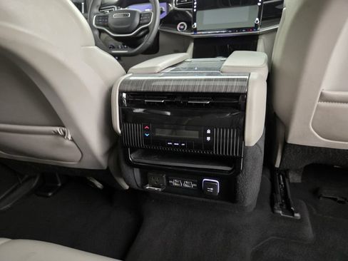Used 2022 Jeep Wagoneer Series II w/ Premium Group I RWD image 34