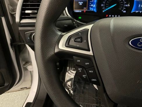 Used 2016 Ford Fusion SE FWD image 12