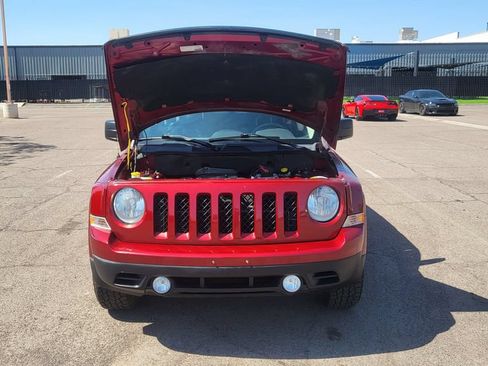 Used 2014 Jeep Patriot Latitude FWD image 35