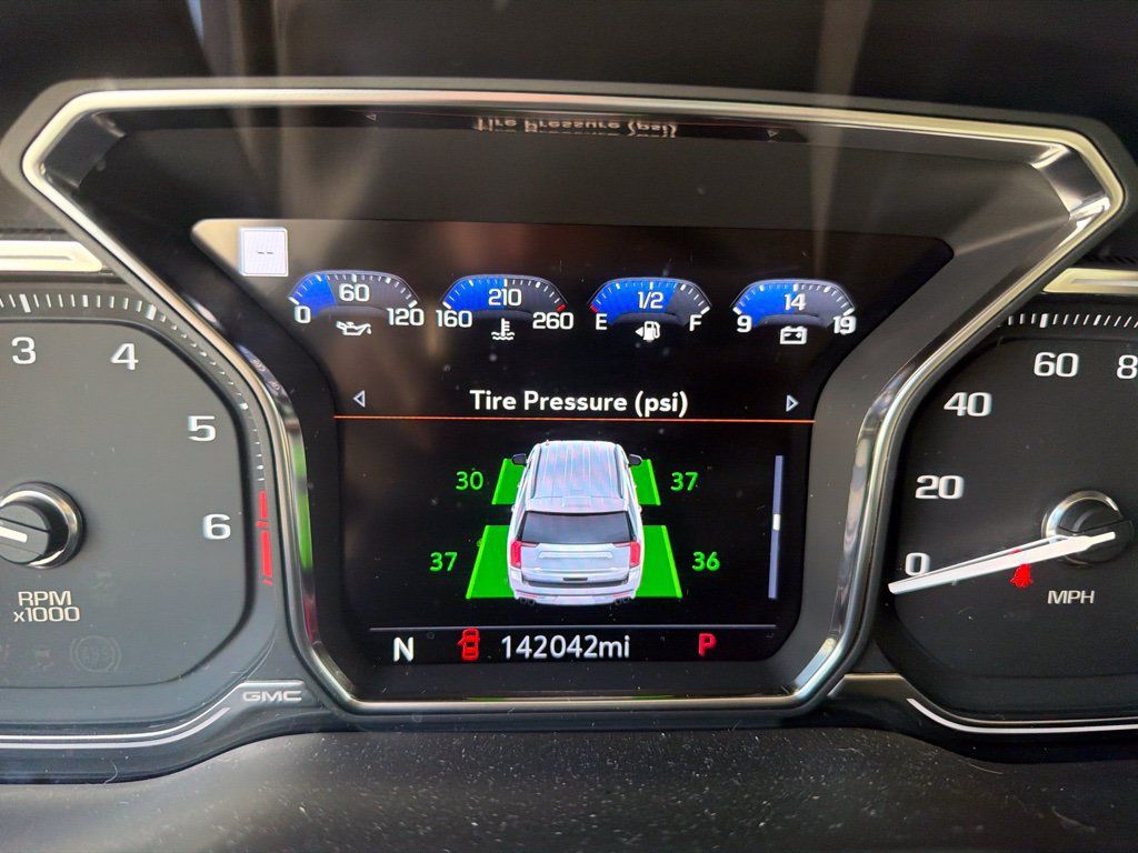Used 2021 GMC Yukon Denali w/ Denali Premium Package RWD image 6