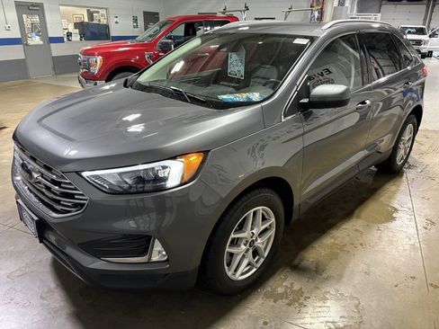 Used 2022 Ford Edge SEL w/ Convenience Package image 5