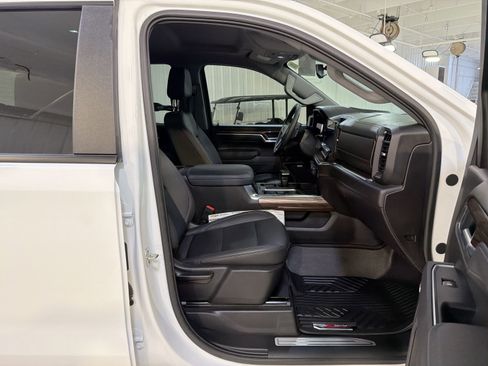 Used 2025 Chevrolet Silverado 1500 RST image 28