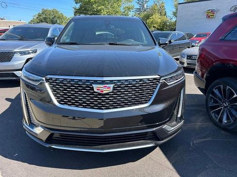 New 2025 Cadillac XT6 Premium Luxury image 8