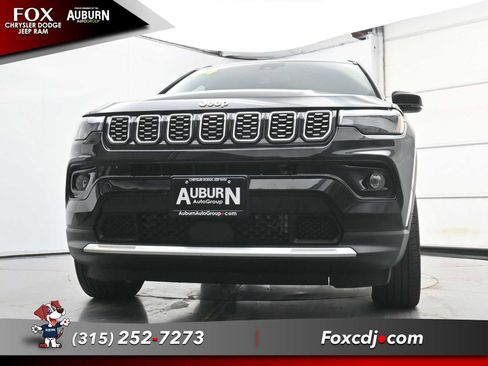 Used 2024 Jeep Compass Limited AWD/4WD image 18