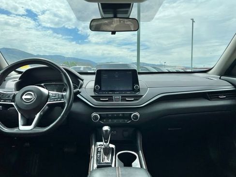 Used 2024 Nissan Altima 2.5 SR FWD image 34