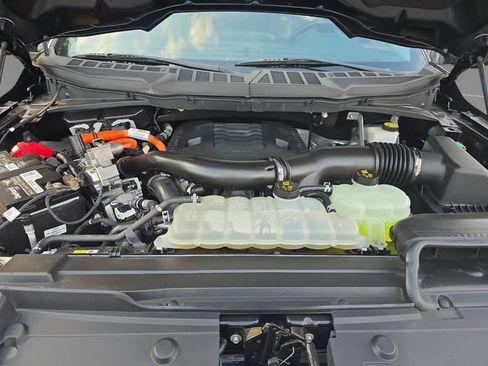 Used 2022 Ford F150 Lariat w/ Equipment Group 502A High AWD/4WD image 36