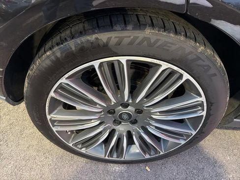 Used 2019 Land Rover Range Rover Supercharged image 10