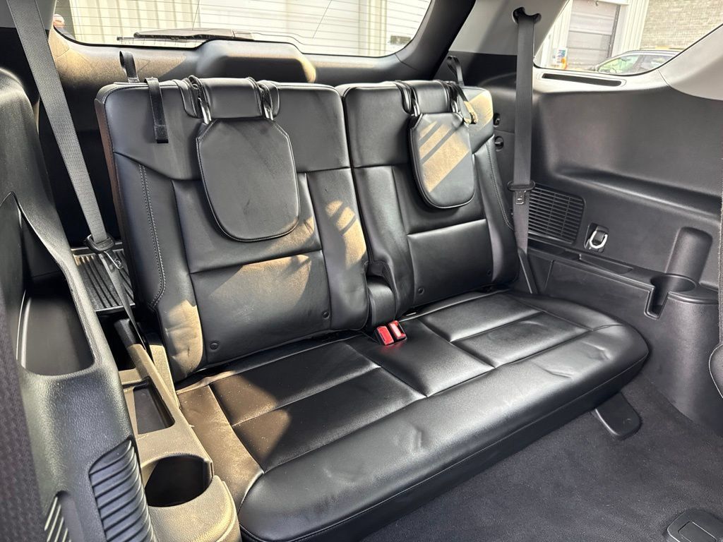 Used 2023 Ford Explorer XLT w/ Equipment Group 202A AWD/4WD image 41