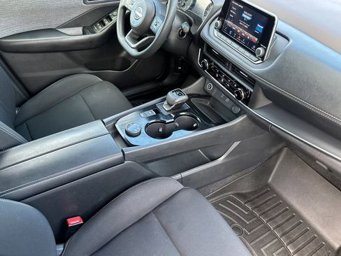 Used 2023 Nissan Rogue S image 18