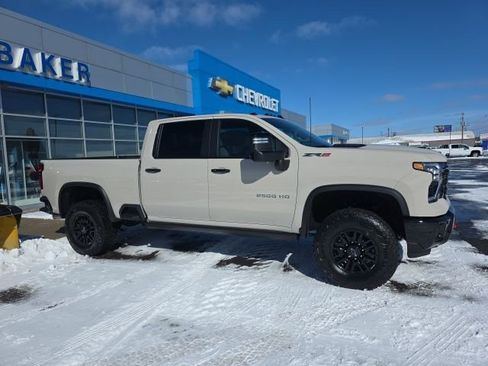 New 2026 Chevrolet Silverado 2500 ZR2 image 10