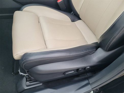 Used 2023 Subaru Outback Limited image 12