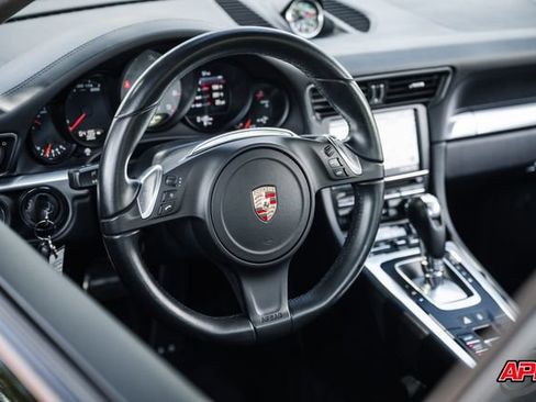 Used 2013 Porsche 911 Carrera 4S image 7
