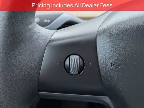 Used 2022 Tesla Model Y Long Range AWD/4WD image 27