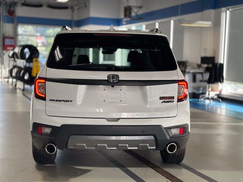 Used 2023 Honda Passport TrailSport image 6