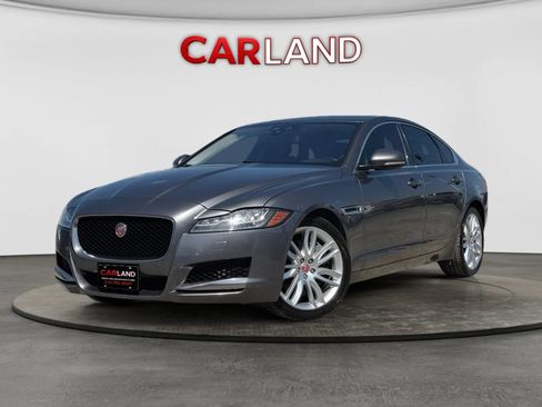 Used 2017 Jaguar XF Prestige AWD/4WD image 1