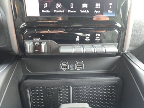 New 2026 RAM 1500 4x4 Crew Cab image 23