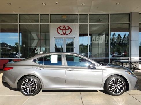 Certified 2025 Toyota Camry XLE AWD/4WD image 4