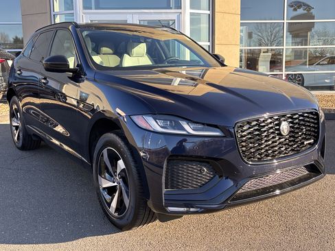 Certified 2025 Jaguar F-PACE R-Dynamic S image 2
