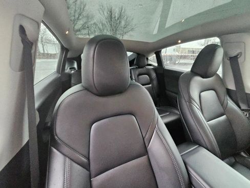 Used 2024 Tesla Model Y Long Range image 57