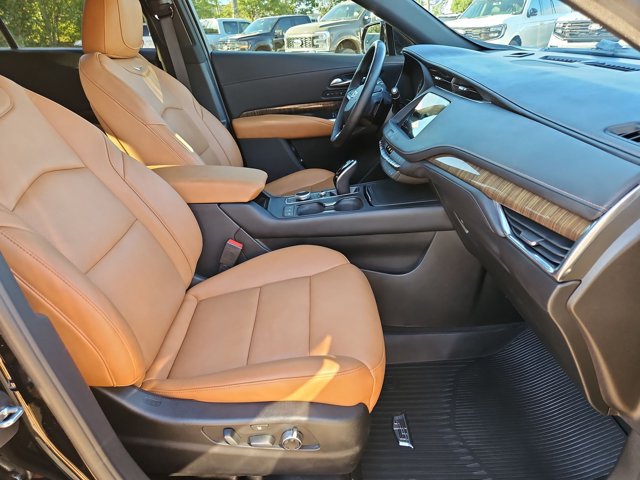 Used 2021 Cadillac XT4 Premium Luxury FWD image 21
